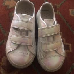 Lovely pumps in good condition infant size 7