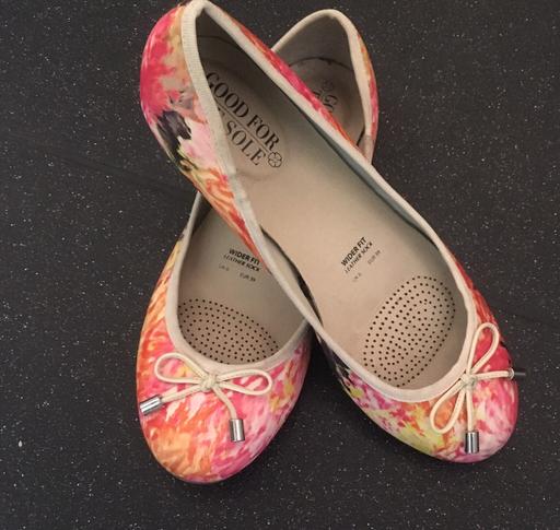 Buy & Sell East London Maryland - East London - Photos for FLORAL BALLET PUMPS🌸🥿