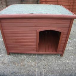 dog kennel 45inwide x34in high. x 30in. suit small/ medium size dog . middle partition. joiner made. cost £90