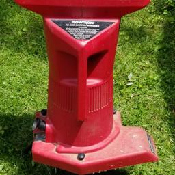 10 amp electric chipper shredder Made by Flowtron.  Used residentially to make mulch for flowerbeds and reducing fallen tree branches for easier disposal. 
In very good condition. Barrel is easily removed to get to the blades. Light weight and easily portable with handle.  located in Pataskala (central), Ohio. Let  me know if you need any additional info or pics.  (Cross posted)