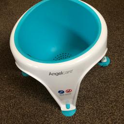 Very good condition baby bath seat from 6-10 months