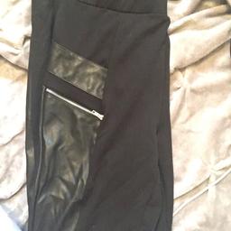 Size xl would fit 16-18 stretchy leggings style trousers with wet look panels and zips
Worn once 
Excellent condition 
Open to offers