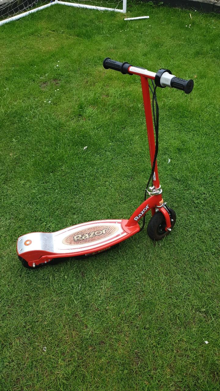 RAZOR E100 ELECTRIC SCOOTER in DY6 Dudley for £55.00 for sale Shpock