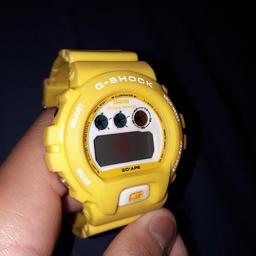This watch is a collab watch with Bape.
It is in very good condition.
The battery has run out so it needs replacing.
Everything on the watch works fine.
It has a Bape logo on the display of the watch.
Need gone ASAP.

COLLECTION ONLY.