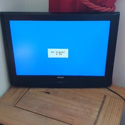 19" technika tv doesn't have stand or remote but works perfectly