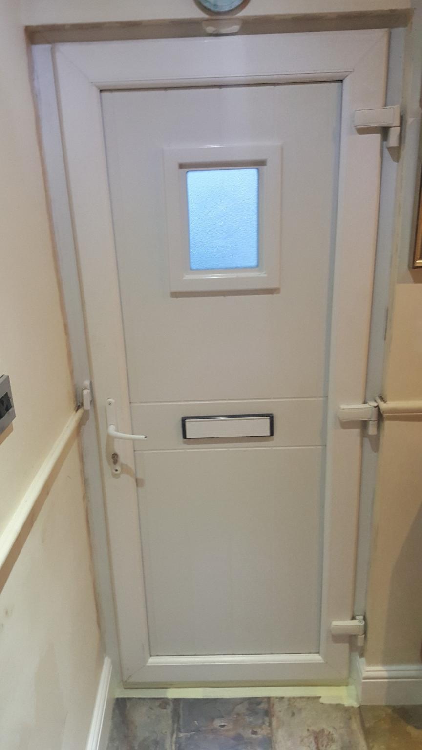 cottage style upvc Door and frame and looks in WS10 Sandwell für £ 80