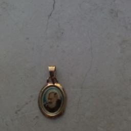 piccola medaglietta di padre Pio in oro 18 k