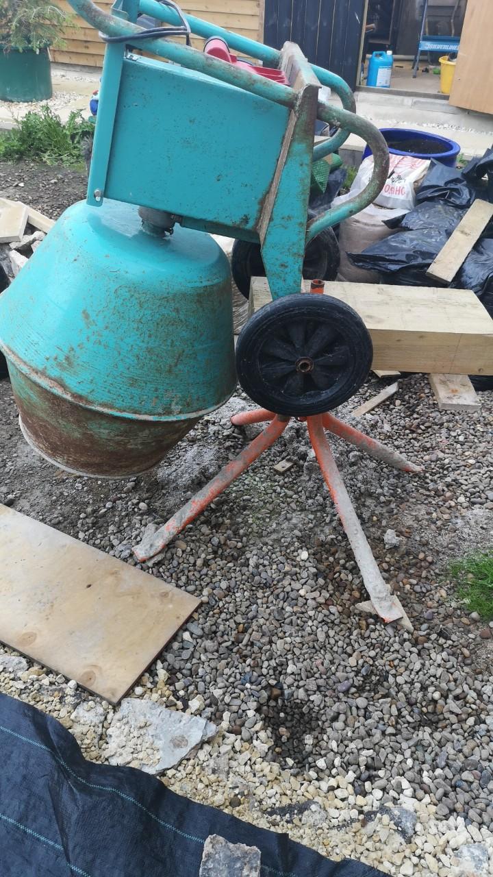 Baromix Cement Mixer in WF3 Wakefield for £90.00 for sale Shpock