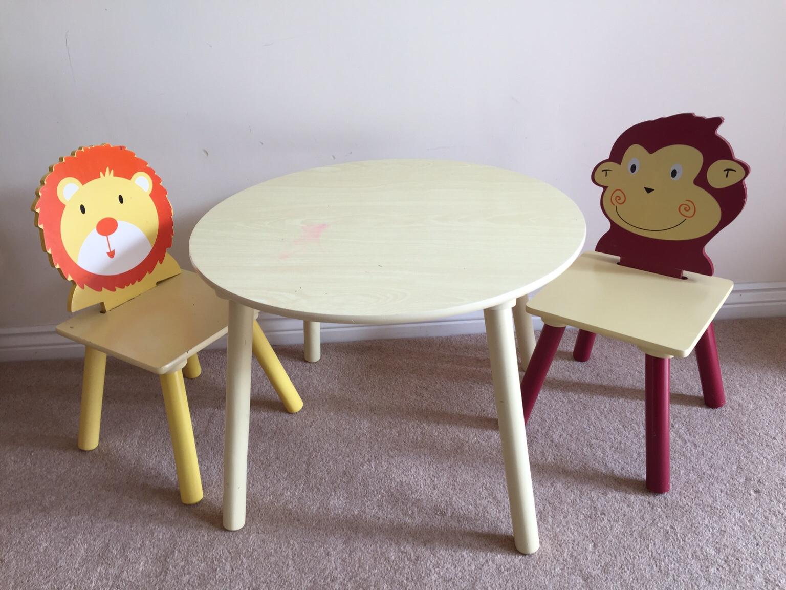 Hobbycraft childrens 2025 table and chairs