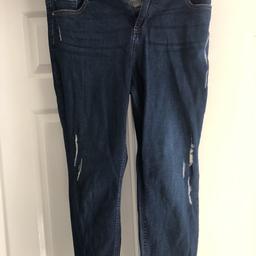 In excellent condition, hardly worn
Detail on side of jeans