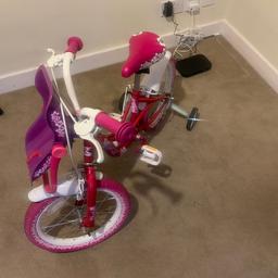 Hawaiian goes 2 bike for girls in amazing condition.
Used only few times (5or6) times maximum.