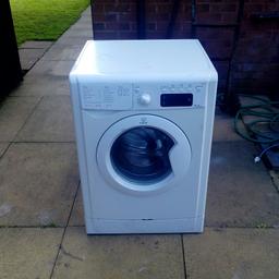 9kg washing machine indesit runs perfect quick sale £40