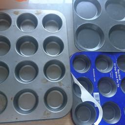 All in good condition. The tin for mince pies is unused.

Have a look at my other ads. Having a clear out and everything needs to go.

Pick up only! From Earlsfield station or close to Holborn Cross tube station.