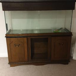4ft fish tank and unit. watertight, no accessories just as seen In picture. will need filter pump and light.