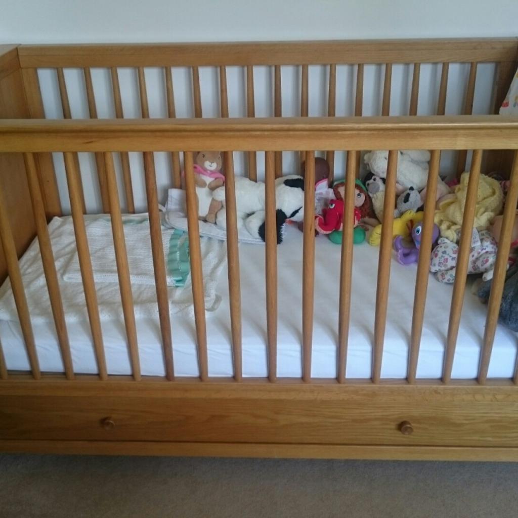 Mothercare knightsbridge outlet cot bed