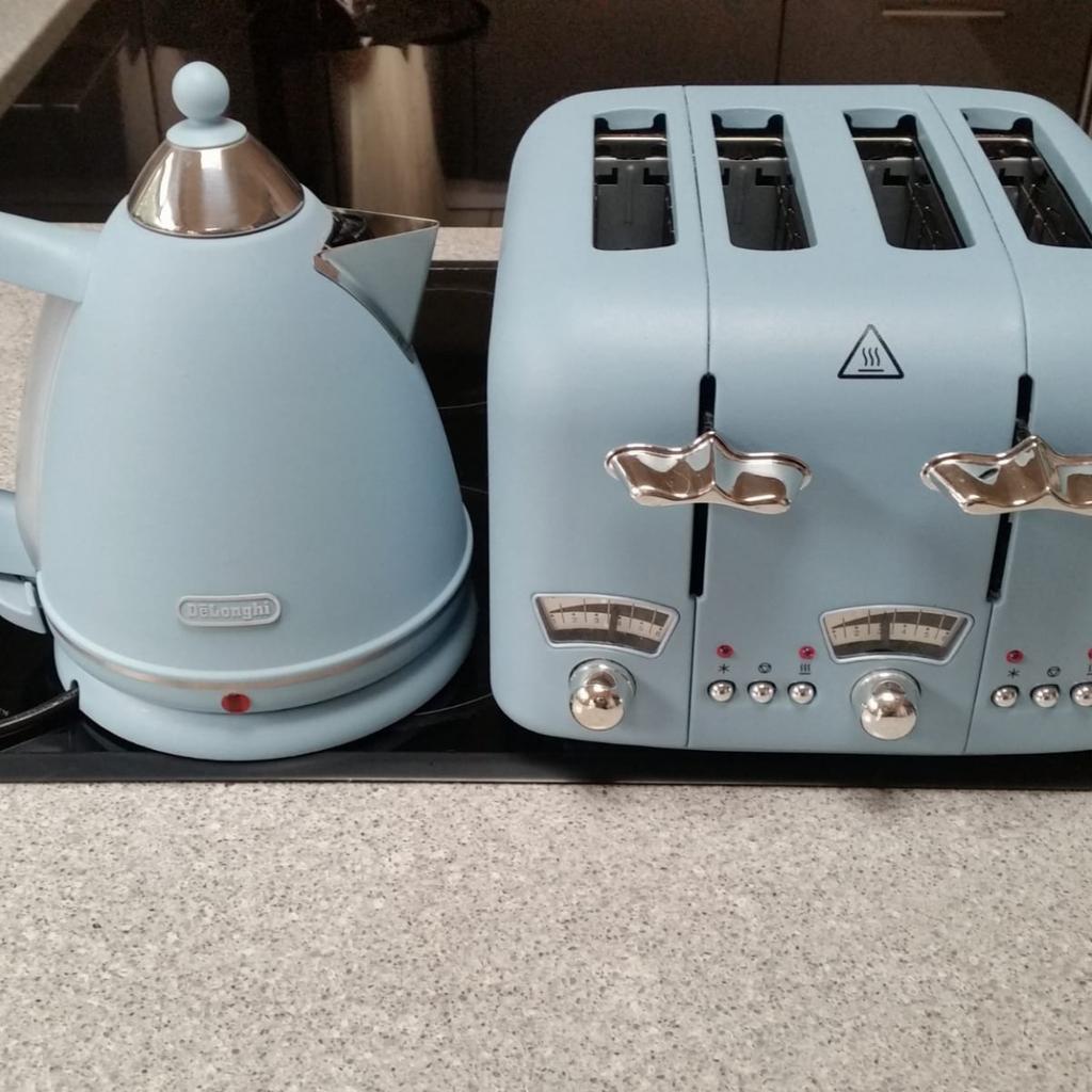 Delonghi Kettle and Toaster set in M6 Salford für 50,00 £ zum Verkauf