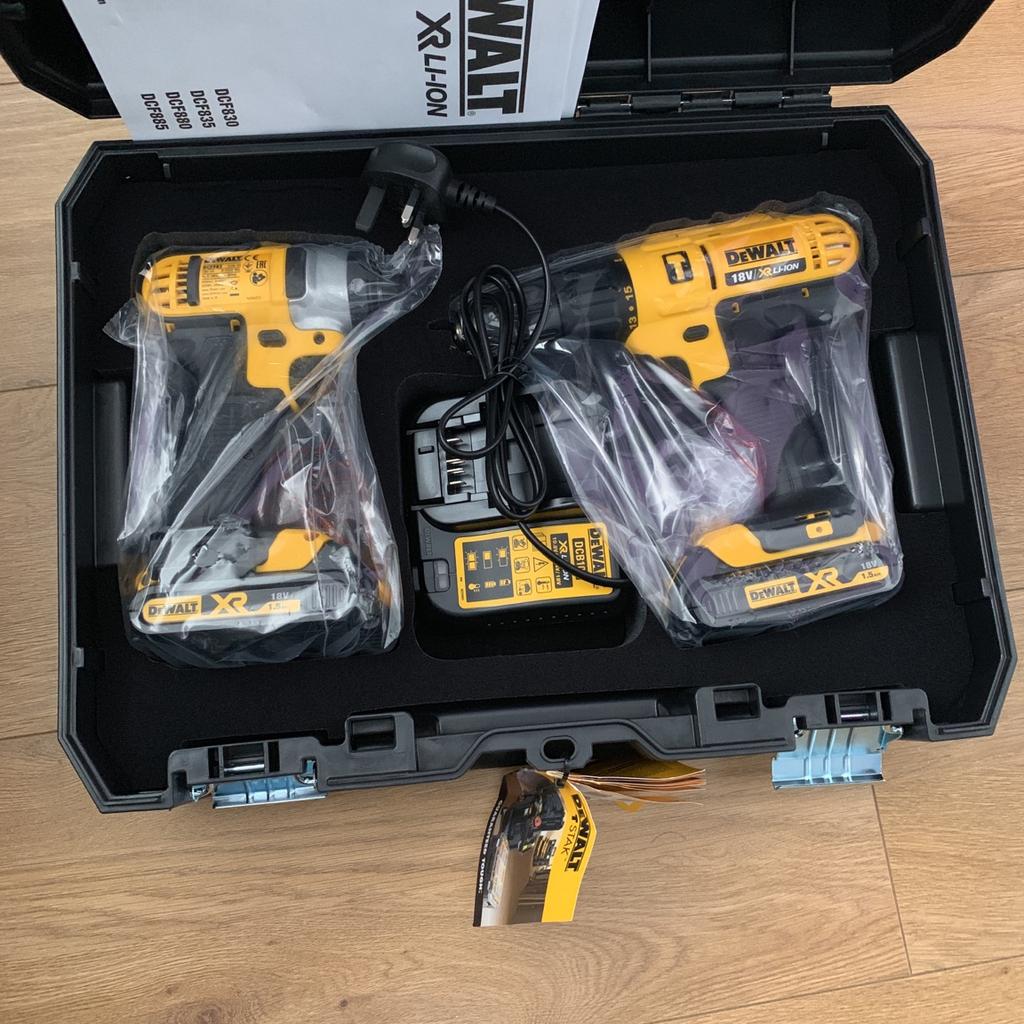 DeWalt twinpack combi drill and impact driver in Slough for