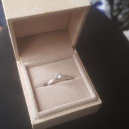 A beautiful platinum single stone claw set diamond ring.
A round diamond.
Diamond weight: 0.30ct
Included is an Insurance Valuation certificate, valued at £1800 in 2017.
Only selling as it doesn't fit anymore as I have put on weight and saving for a new one.
If you want more photos or information get in touch.