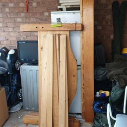 Solid double bed frame,
selling due to moving, 
1 screw missing but does not effect use
Will need a wipe down been in garage