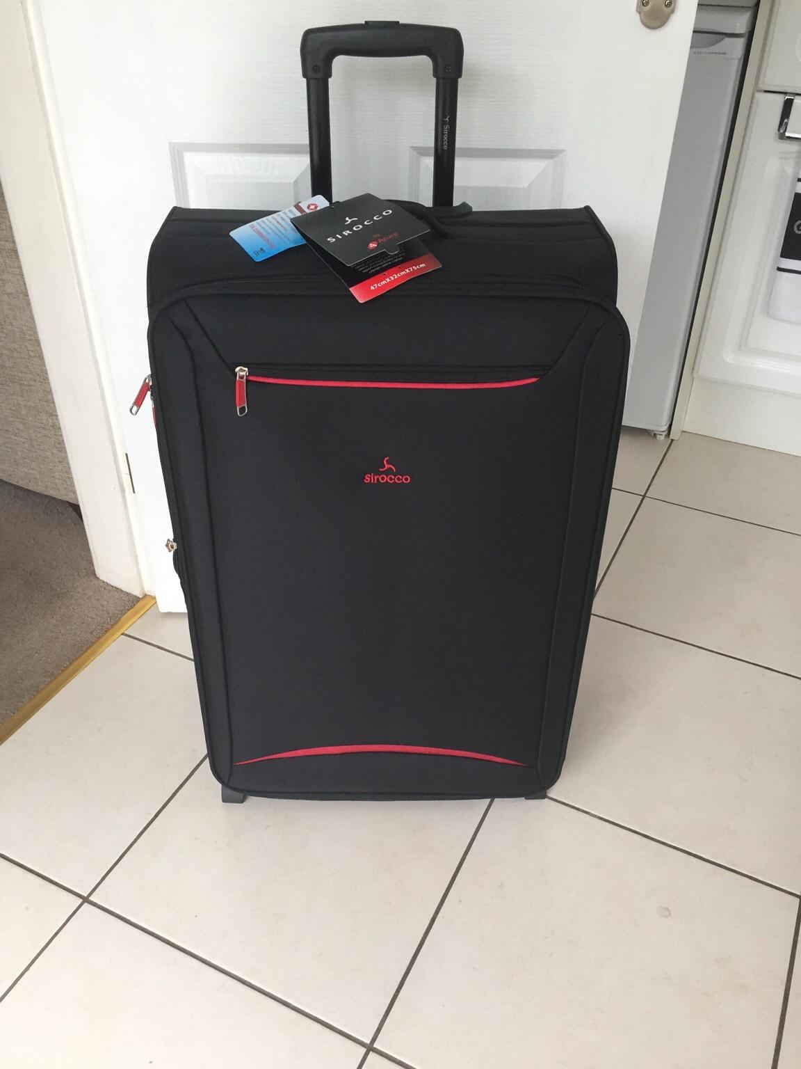 Sirocco lightweight suitcase in L30 Sefton for 35.00 for sale Shpock