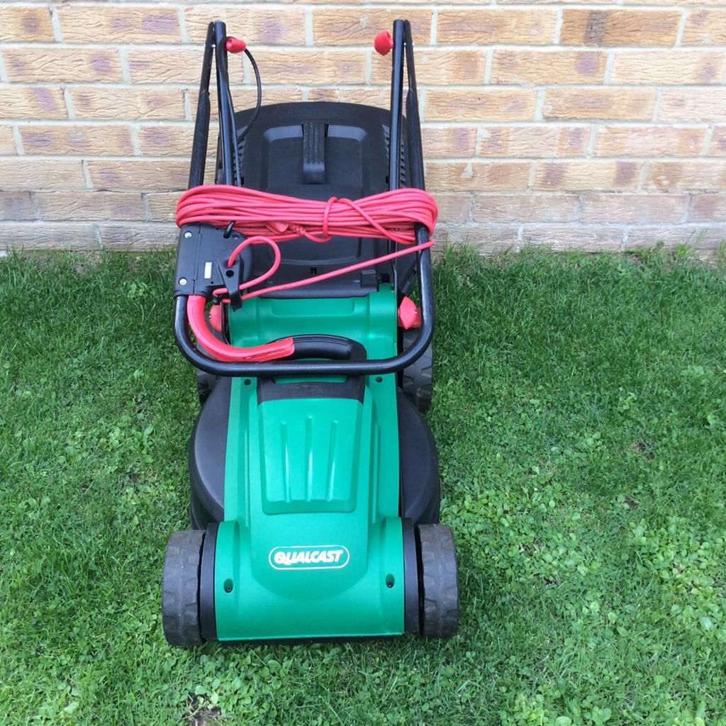 QUALCAST 1300W ELECTRIC ROTARY LAWN MOWER in RM8 Dagenham for £45.00 for sale Shpock