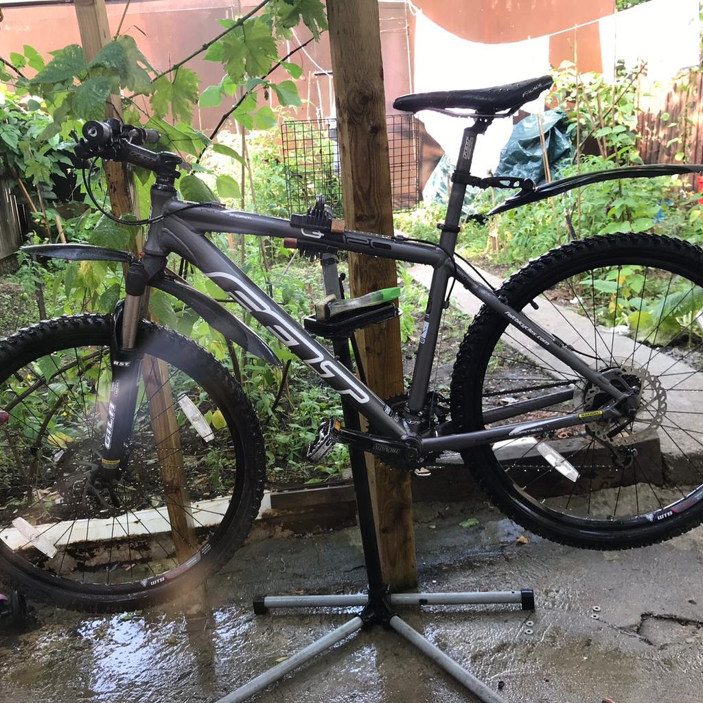 Felt q720 mountain discount bike