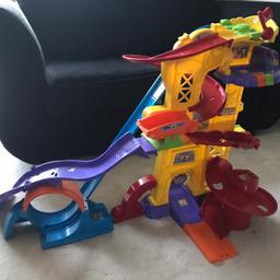 Here I have my sons vtech toot toot driver mega ramp
RRP new £80
Used condition.
Complete with race car, fire engine and police car
Cars need replacement batteries. Ramp has batteries and is all working correctly.