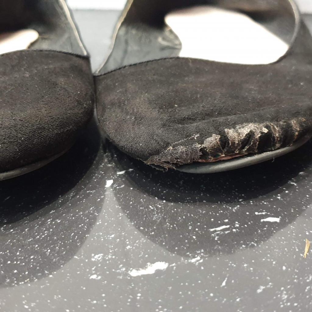 Black Well Worn Ladies Flats Size 6 in WN1 Wigan for 10.00 for sale Shpock