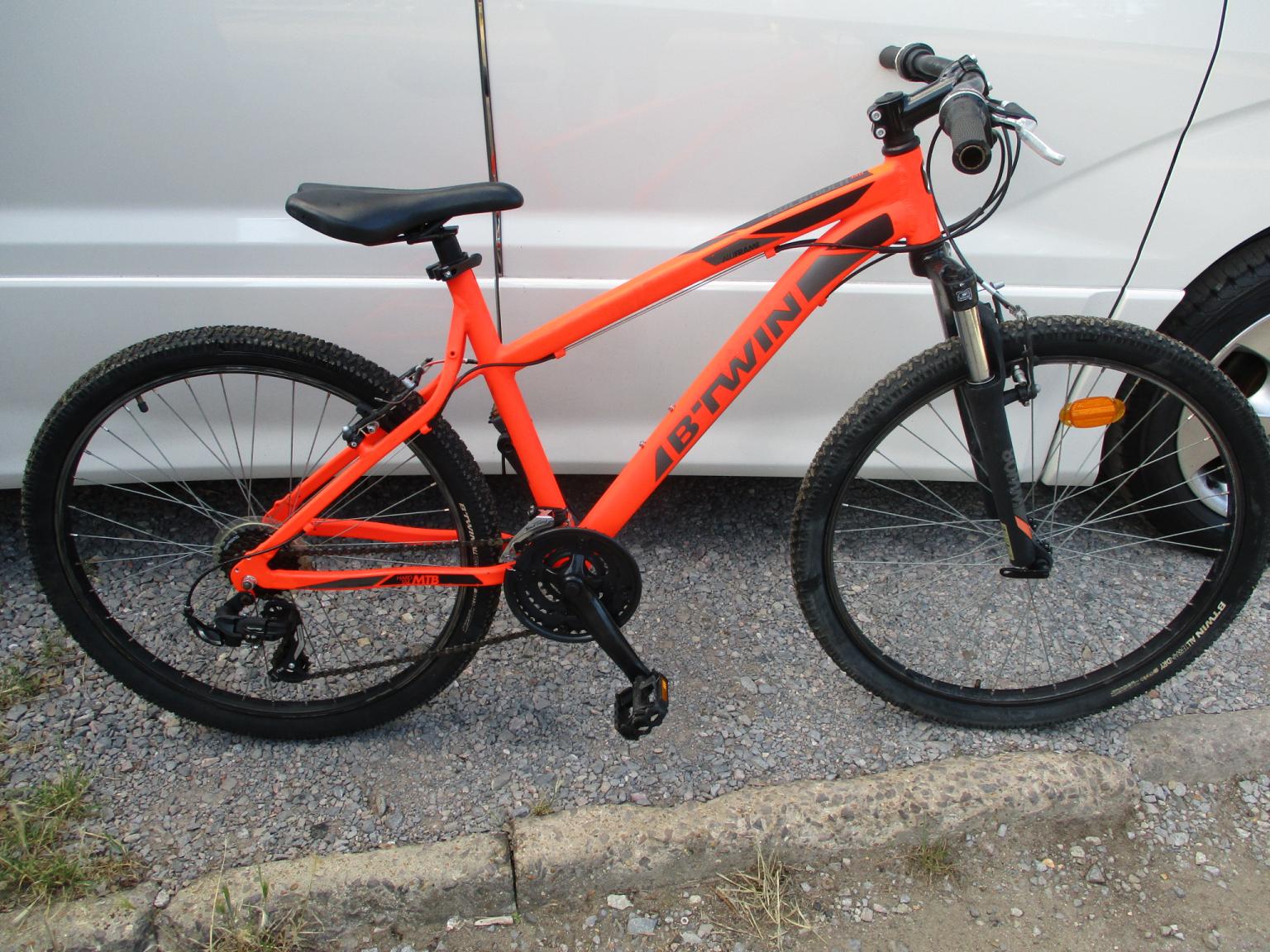 Btwin bike online orange