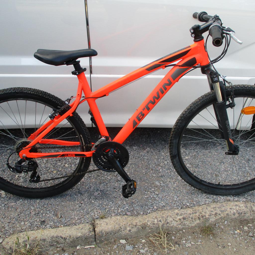 B TWIN ROCKRIDER 340 MOUNTAIN BIKE in Tandridge for 70.00 for sale Shpock