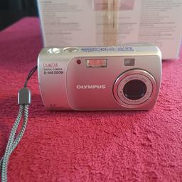 Verkaufen eine Digitalkamera von Olympus in einem guten Zustand. Original Karton, Gebrauchsanweisungen, Speicherkarte und Kabel sind dabei.