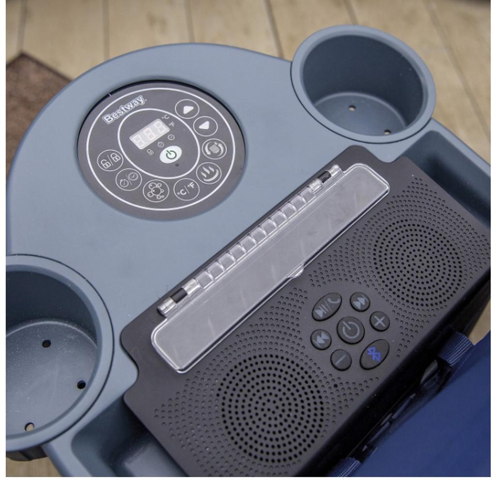 lay z spa entertainment system in WF15 Kirklees für £ 50,00 zum Verkauf