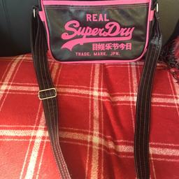 Superdry messenger laptop bag 
Lovely condition 
