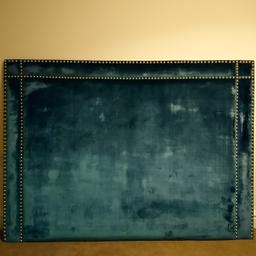 Double soft velvet head board in navy bleu. In good condition, no rips or marks.