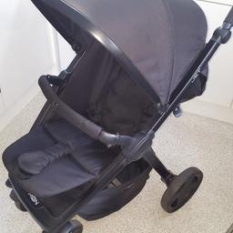 Im selling my daughters pushchair as we have now got her a stroller.

Very spacious

Hood unzips and pull right over (see pic) plus keep your valuables safe when its zipped up.

Good size basket

Foot rest (see pic)

Brake on handle bar ( see pic)

Adjustable handle bar

In great working order

Collection from East Ham e6