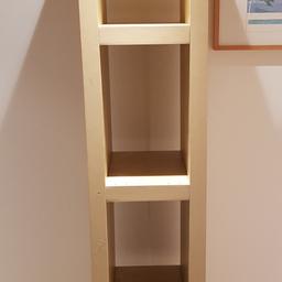 Verkaufe IKEA Regal - Es wurde als TV Bank verwendet - darum die Füße dran montiert.
Höhe 190cm, Breite 35cm + Füße 11cm