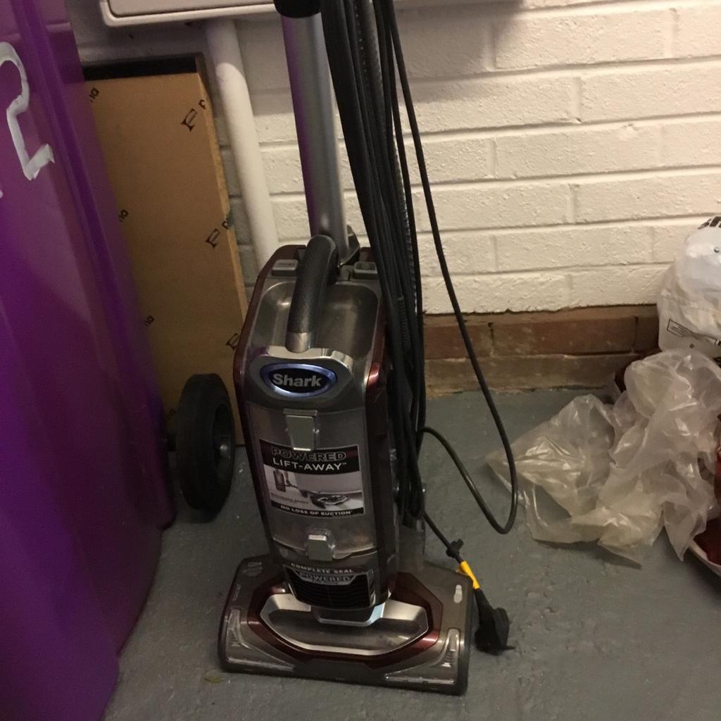 Shark Hoover Spares or Repair in WV14 Wolverhampton für gratis zum