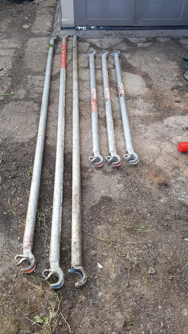 SCAFFOLD POLES 6 IN TOTAL in OL16 Rochdale for £35.00 for sale Shpock