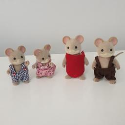 Mouse family, good condition. Lost clothes for mum mouse, reflected in the price.
Collection only.
