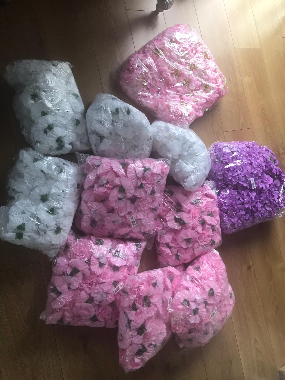 Flower wall joblot 1100 flowers in East Hertfordshire für 180,00 £ zum