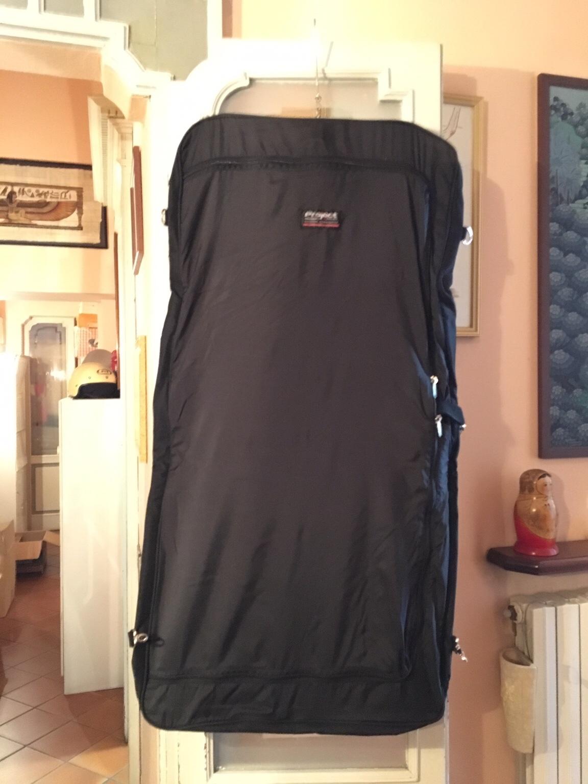 GentleMate Borsa Porta Abiti Da Viaggio Blu Con Tracolla E Sacchetto Profumato - 3