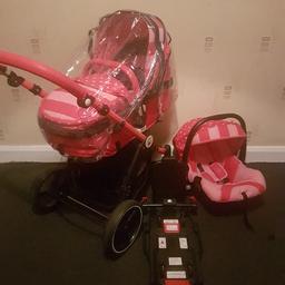 isafe travel system with isofix. great condition. suitable from birth. carry cot turns into a buggy for toddler. as seen in pic. can be parent facing or forward. car seat comes with isofix and car seat can be put on frame. comes with rain cover .unusual isafe pattern beautiful and sturdy buggy