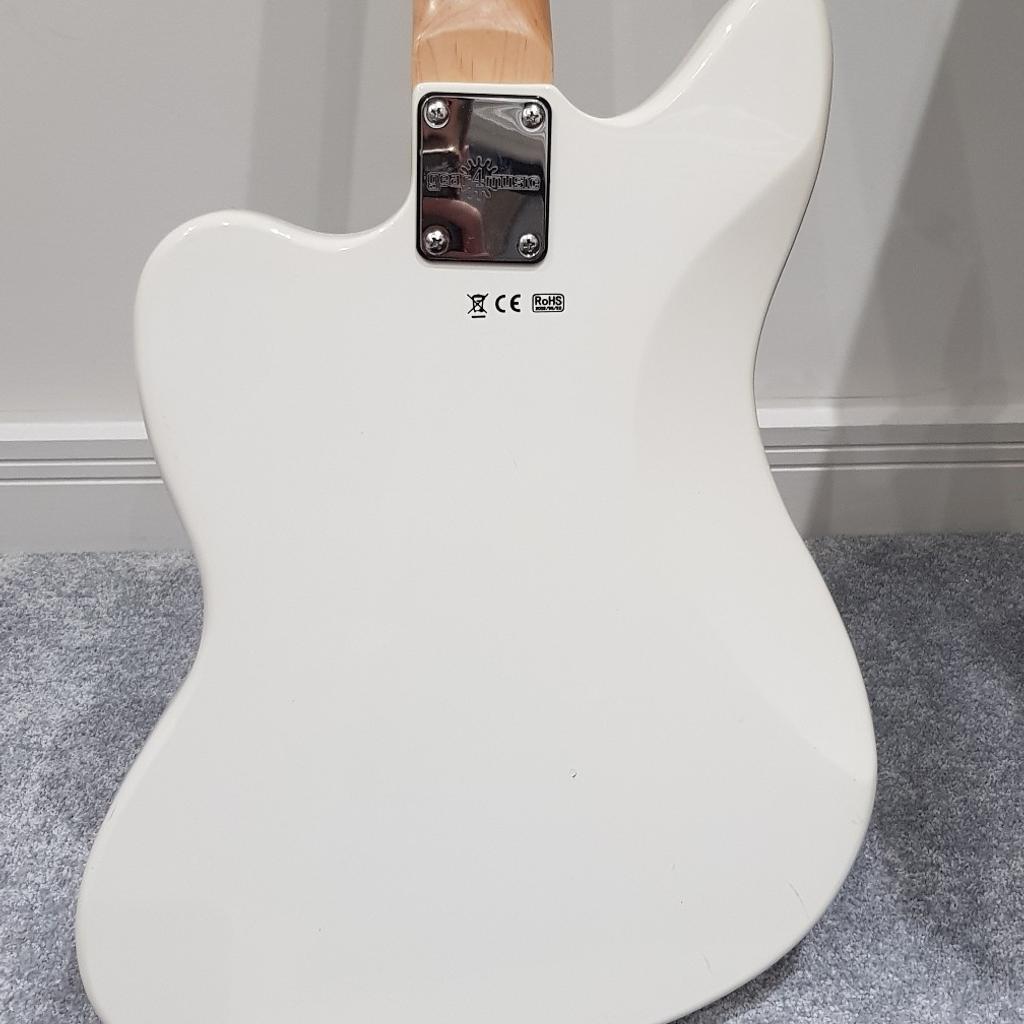 Seattle Left Handed Bass Guitar by Gear4music, White at Gear4music