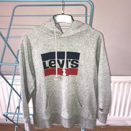 Medium women’s Levi’s hoodie but would fit small/medium
Bought for £30
Collection only