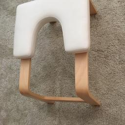 FeetUp - Original Kopfstandhocker, Kopfstand-Yogastuhl. Einfach Ins Kopfüber.

Neuwertig 
Neupreis: 145€