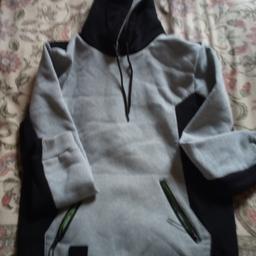 everlast tracksuit great condition size m check my other adds