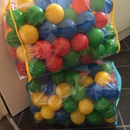 2 bags of balls hardly been used.
All different colours