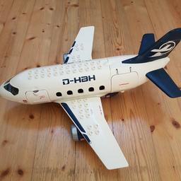 Ein gut erhaltenes Lego Duplo Flugzeug wartet auf einen neuen Piloten ...