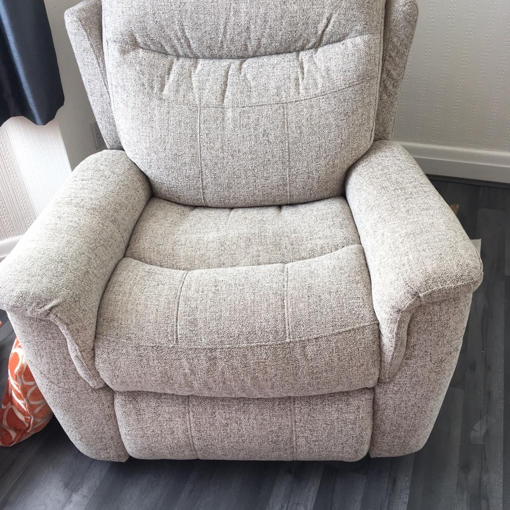 2 reclining chairs in CV2 Coventry for £100.00 for sale Shpock