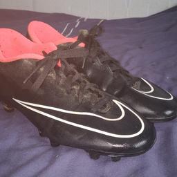 Cheap football boots for sale that has been worn a small amount of time when I took GCSE PE, no longer wear them.
Size 8.5 men

Pick up only